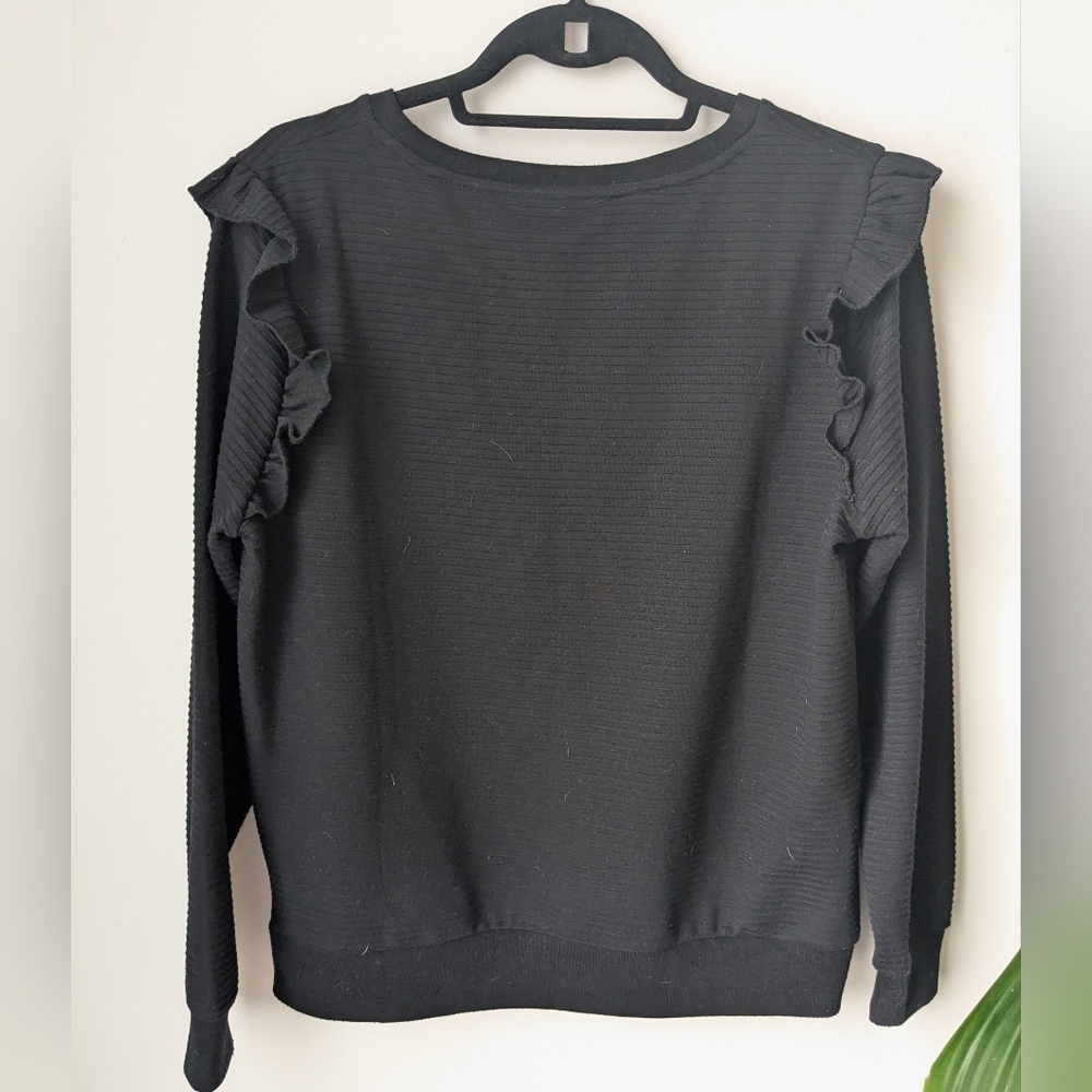 Icone by Simons Black ribbed ruffle shoulder sweater - sz L - Picture 4 of 6